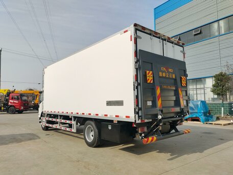 2026 Isuzu Elf (N-series), белый, 8500000 рублей, вид 2