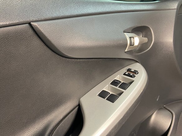 2011 Toyota Corolla X (E140, E150) Рестайлинг, голубой - вид 32