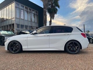 2017 BMW 1 серии 118i II (F20/F21) Рестайлинг, белый, 1151000 рублей, вид 3
