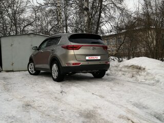 2017 Kia Sportage IV, серебристый, 1890000 рублей, вид 4