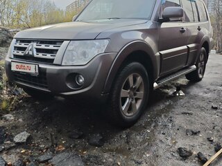 2012 Mitsubishi Pajero IV Рестайлинг 1, коричневый, 1890000 рублей, вид 2