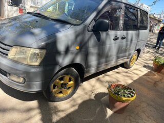 1997 Toyota Town Ace Noah III, серый, 620000 рублей, вид 1