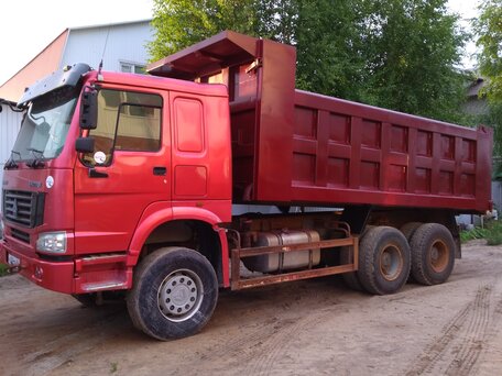 2011 Sinotruk Howo Прочие Кабины, красный, 1650000 рублей, вид 2