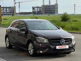 2014 Mercedes-Benz A-Класс 180 III (W176), коричневый, 1150000 рублей, вид 2