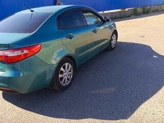 2012 Kia Rio 5-speed III, зелёный, 950000 рублей, вид 2