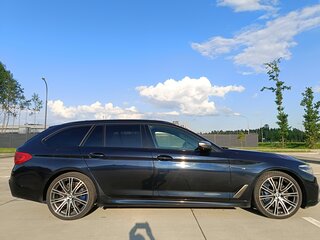 2019 BMW 5 серии M550d xDrive VII (G30/G31/G38), чёрный, 2632049 рублей, вид 4