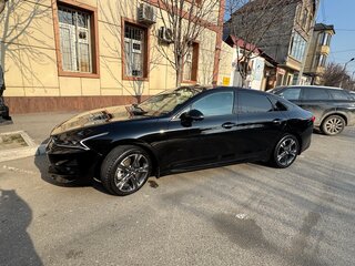 2020 Kia K5 III, чёрный, 2490000 рублей, вид 3