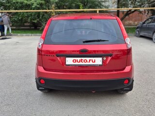 2008 Ford Fiesta Mk5, красный, 590000 рублей, вид 4