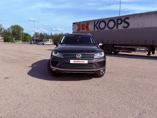 2015 Volkswagen Touareg II Рестайлинг, коричневый, 3370000 рублей, вид 1