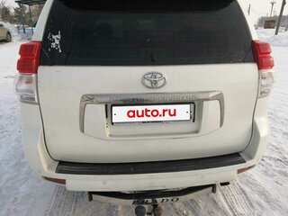 2010 Toyota Land Cruiser Prado 150 Series, белый, 3500000 рублей, вид 3