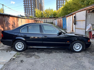 1998 BMW 5 серии 520i IV (E39), чёрный, 4500000 рублей, вид 3