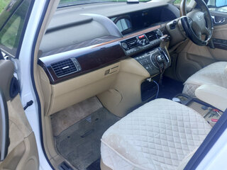 2004 Honda Elysion I, белый, 1550000 рублей, вид 5