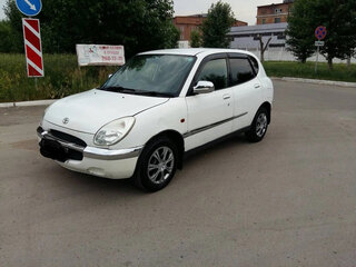 1999 Toyota Duet, белый, 590000 рублей, вид 2