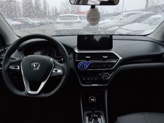 2023 Changan Alsvin, серебристый, 657510 рублей, вид 5