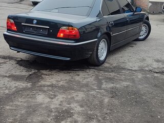 1996 BMW 7 серии 728i III (E38), зелёный, 1000050 рублей, вид 3