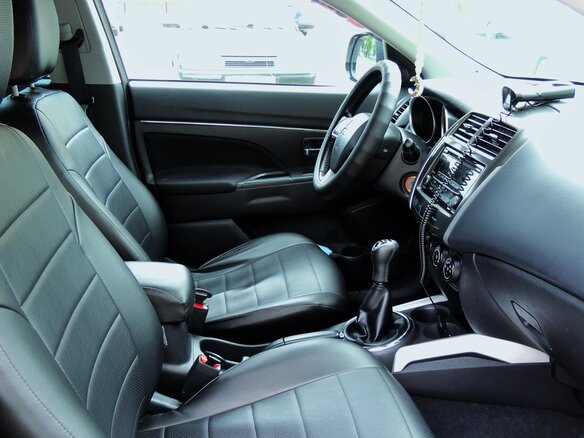 2013 Mitsubishi ASX I Рестайлинг, белый, 1100000 рублей - вид 5