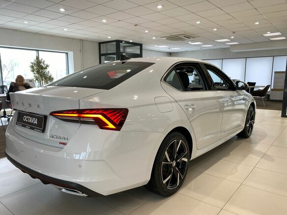 2024 Skoda Octavia IV (A8), белый - вид 4
