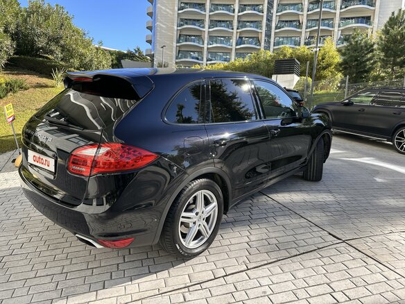 2013 Porsche Cayenne II (958), чёрный, 2900000 рублей - вид 3