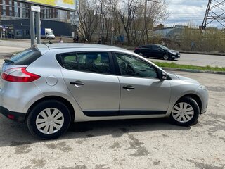 2011 Renault Megane III, серый, 483000 рублей, вид 3