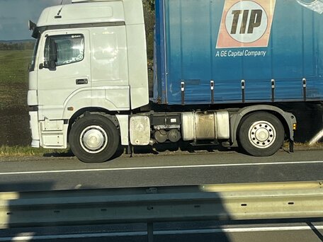 2004 Mercedes-Benz Axor, белый, 1750000 рублей, вид 1