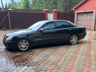 2003 Mercedes-Benz S-Класс 500 5-speed IV (W220) Рестайлинг, чёрный, 2000000 рублей, вид 3