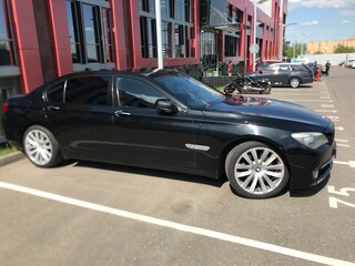 2010 BMW 7 серии 750i xDrive V (F01/F02/F04), чёрный, 1700000 рублей, вид 4