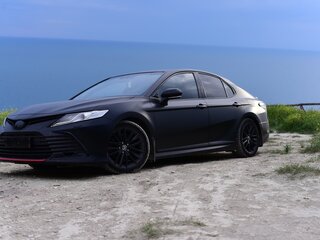 2021 Toyota Camry VIII (XV70) Рестайлинг, чёрный, 2700000 рублей, вид 1