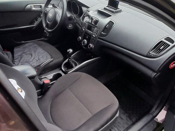 2010 Kia Cerato 6-speed II, пурпурный, 600000 рублей - вид 17