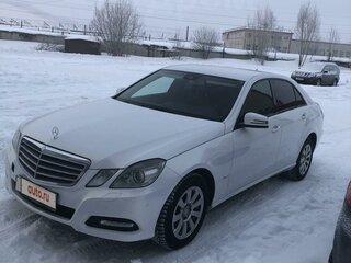 2011 Mercedes-Benz E-Класс 200 7G-Tronic IV (W212, S212, C207), белый, 1700000 рублей, вид 1
