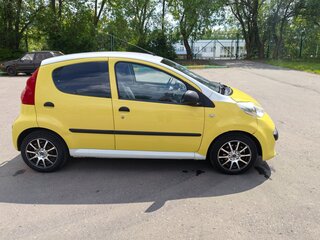 2008 Peugeot 107 I, жёлтый, 350000 рублей, вид 4