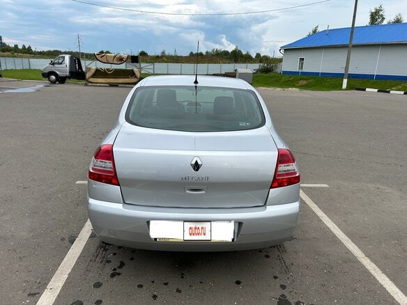 2008 Renault Megane II Рестайлинг, серебристый - вид 2