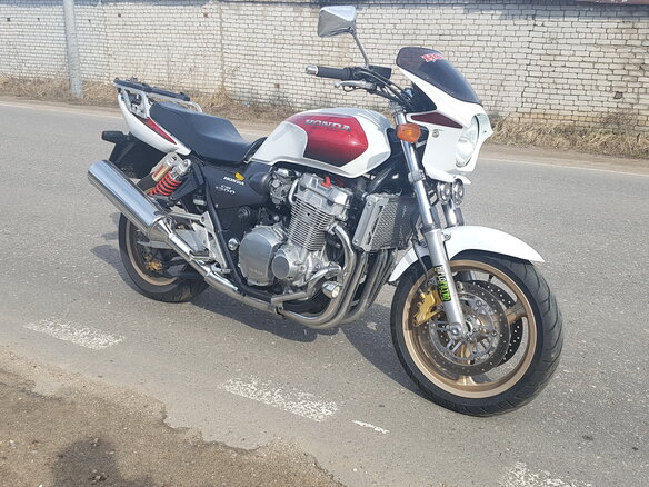 2000 Honda CB 1300, белый - вид 2