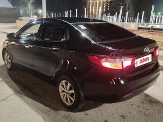 2015 Kia Rio III Рестайлинг, чёрный, 960000 рублей, вид 4