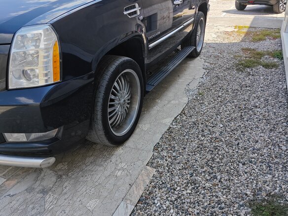 2013 Cadillac Escalade III, чёрный, 2300000 рублей