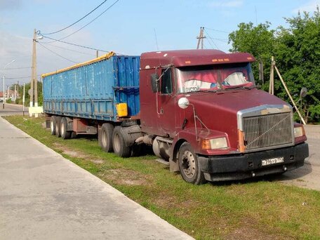 1996 Volvo VT, красный, 2000000 рублей, вид 2
