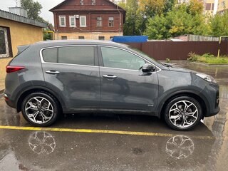 2018 Kia Sportage IV Рестайлинг, серый, 2400000 рублей, вид 4