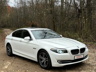2010 BMW 5 серии 523i VI (F10/F11/F07), белый, 1800000 рублей, вид 3
