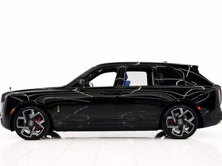 2025 Rolls-Royce Cullinan Black Badge I Рестайлинг (Series II), чёрный, 64340276 рублей, вид 4