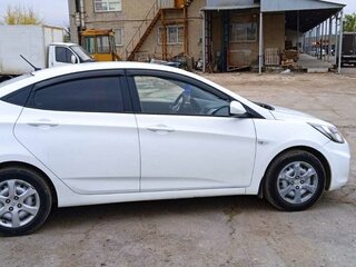2014 Hyundai Solaris I, белый, 800000 рублей, вид 2