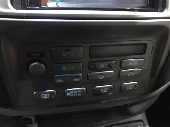 2007 Toyota Land Cruiser 100 Series Рестайлинг 2, чёрный, 2950000 рублей - вид 13