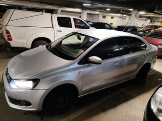 2011 Volkswagen Polo V, серебристый, 610000 рублей, вид 4