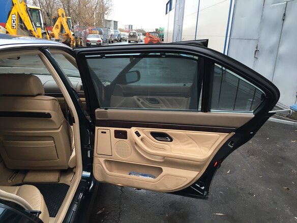 1997 BMW 7 серии 750i III (E38), зелёный - вид 11
