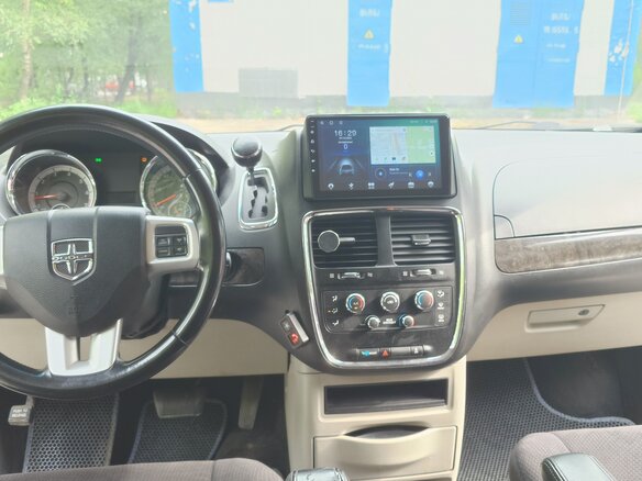 2011 Dodge Caravan Grand V, серый, 1349999 рублей - вид 9