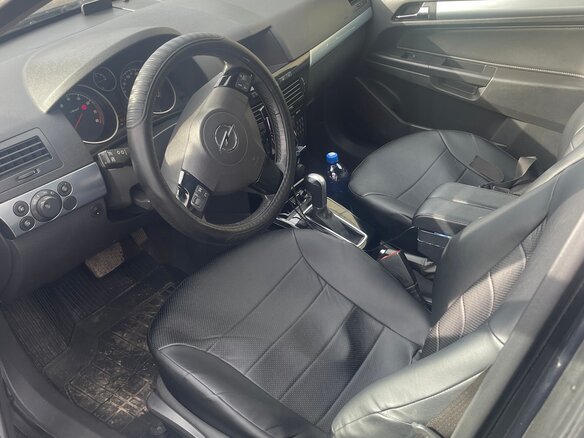 2009 Opel Astra H Рестайлинг, чёрный, 480000 рублей - вид 5