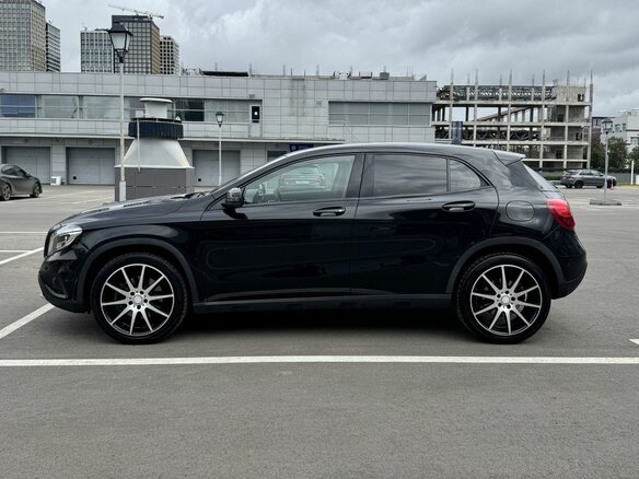 2014 Mercedes-Benz GLA 250 I (X156), чёрный - вид 1