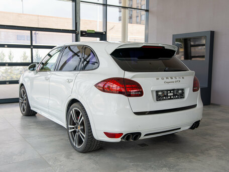 2013 Porsche Cayenne GTS II (958), белый, 3700000 рублей, вид 4