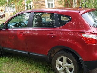 2011 Nissan Qashqai I Рестайлинг, красный, 1300000 рублей, вид 2