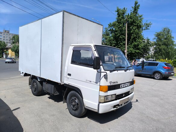 1991 Isuzu Elf (N-series), белый, 465000 рублей