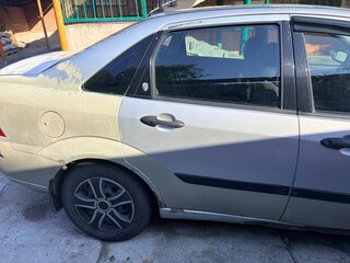 2001 Ford Focus I Рестайлинг, серебристый, 210000 рублей, вид 3