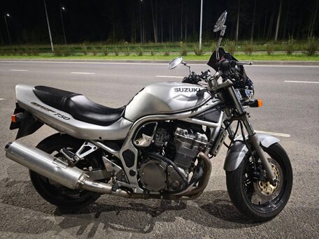 1997 Suzuki Bandit GSF 750, серебристый, 330000 рублей, вид 3